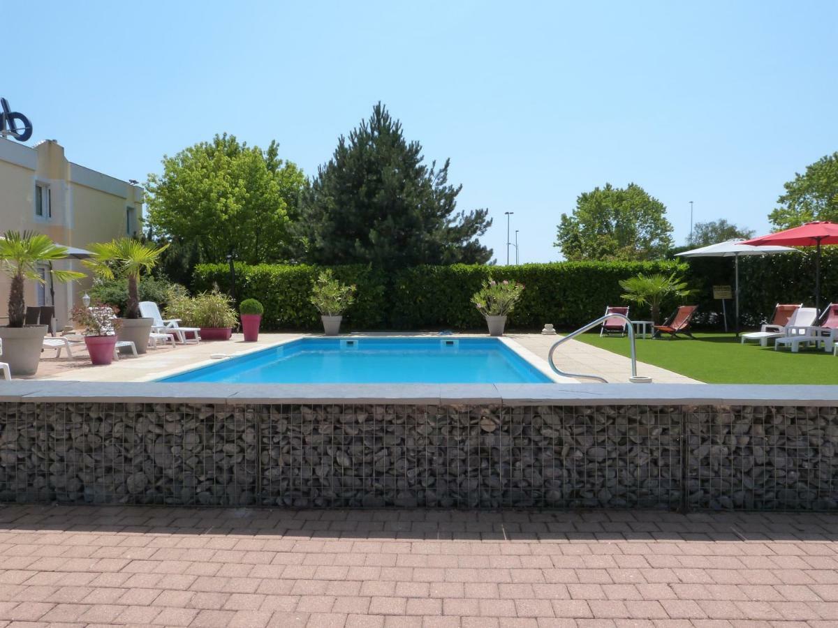 Cit'Hotel Aurore Bourges Nord - Saint Doulchard Exterior photo